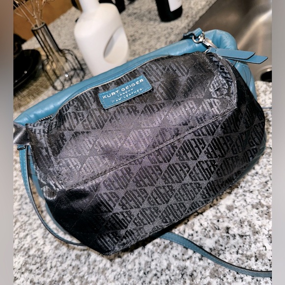 KURT GEIGER KENSINGTON LEATHER CLUTCH/CROSSBODY - Picture 5 of 5